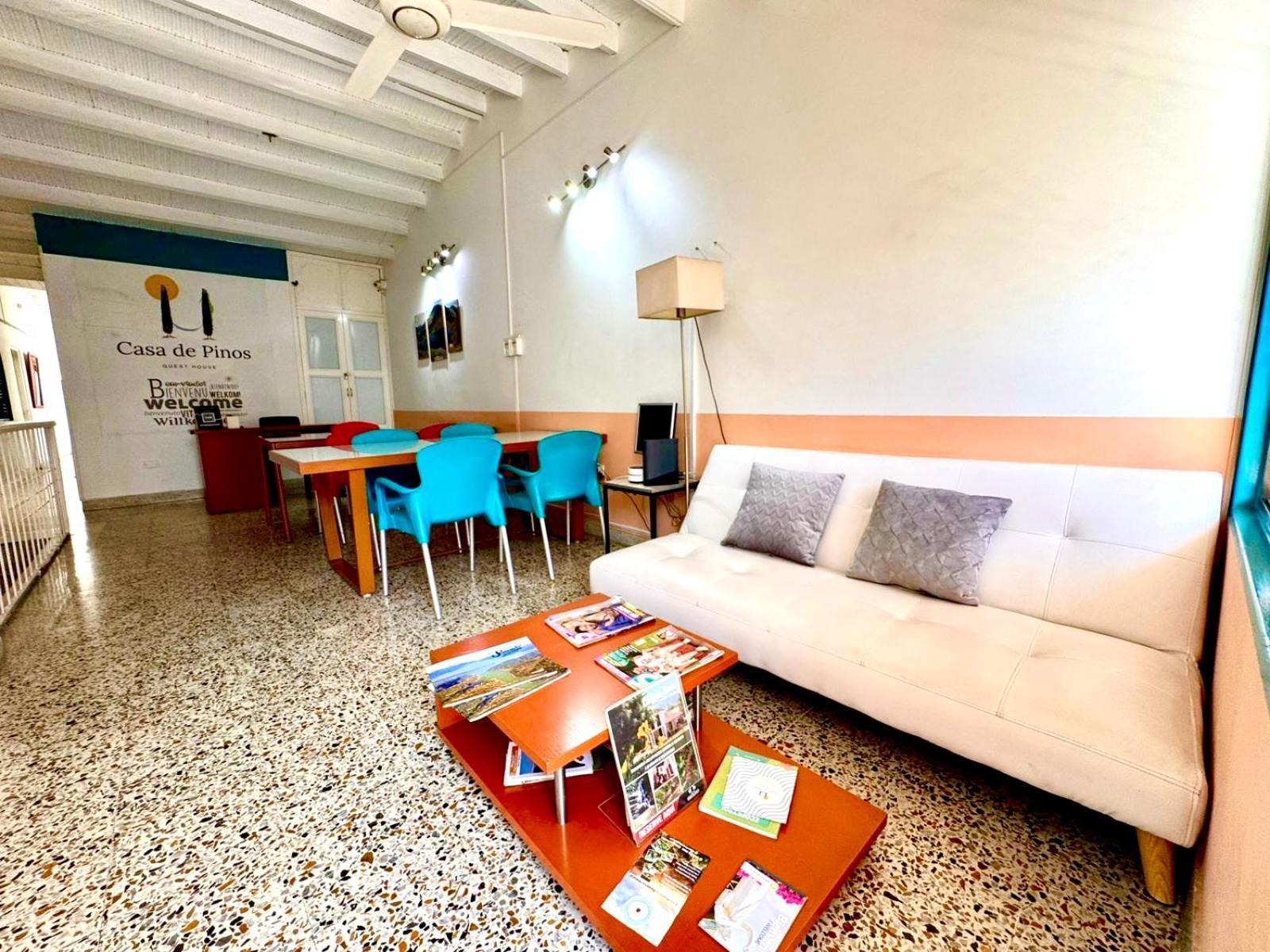 Casa De Pinos Hotel بوكارامانغا المظهر الخارجي الصورة